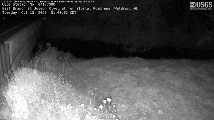 St. Joseph River (OH/IN) at Territorial Road near Waldron MI, MI: the newest picture from the USGS camera