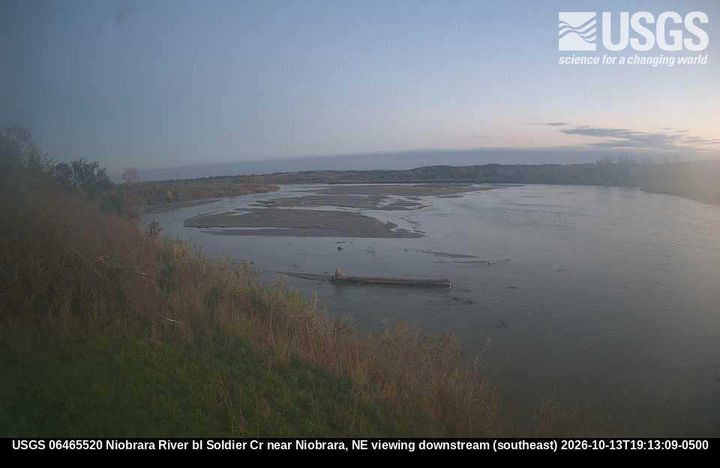 Niobrara River above Soldier Creek near Niobrara, NE: the newest picture from the USGS camera