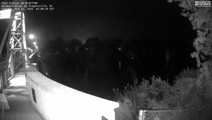 Delaware River at Riegelsville, NJ: the newest picture from the USGS camera