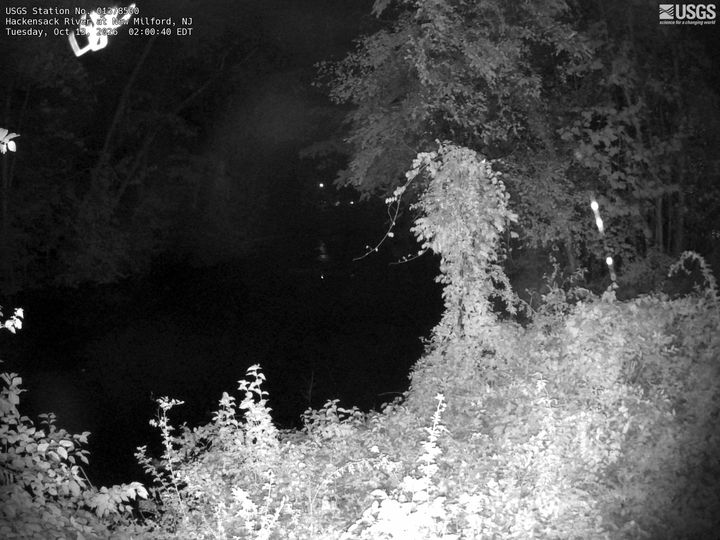 Hackensack River at New Milford, NJ: the newest picture from the USGS camera