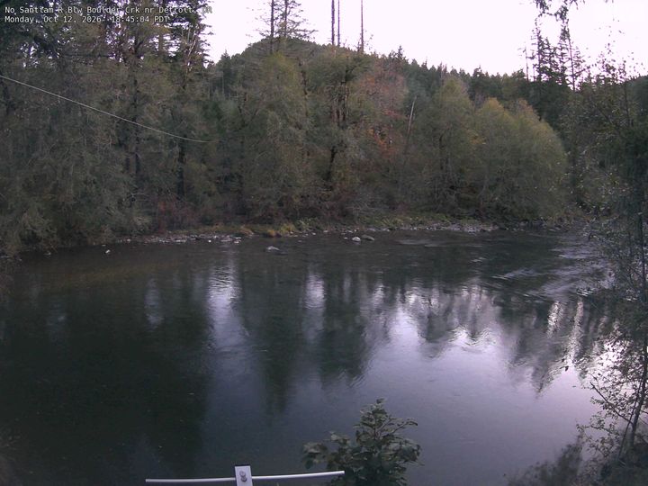 N Santiam River below Boulder Creek, OR: the newest picture from the USGS camera