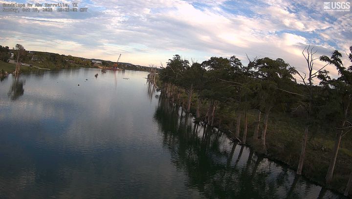 Latest USGS camera picture of Guadalupe Rv Abv Kerrville