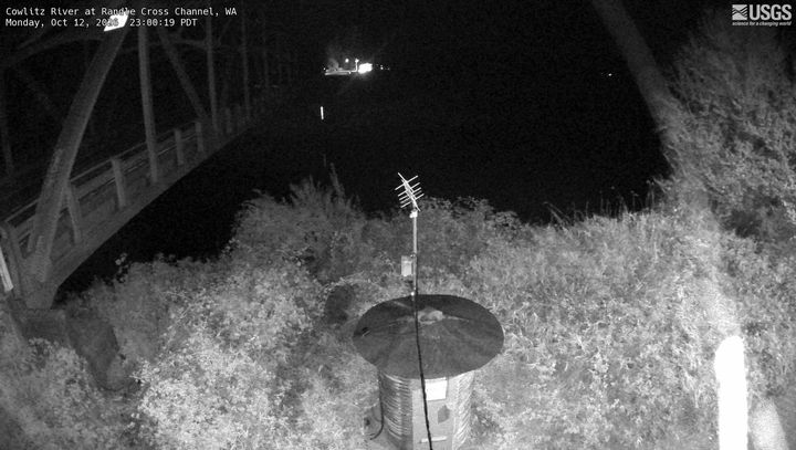 Cowlitz River at Randle Cross Channel: the newest picture from the USGS camera