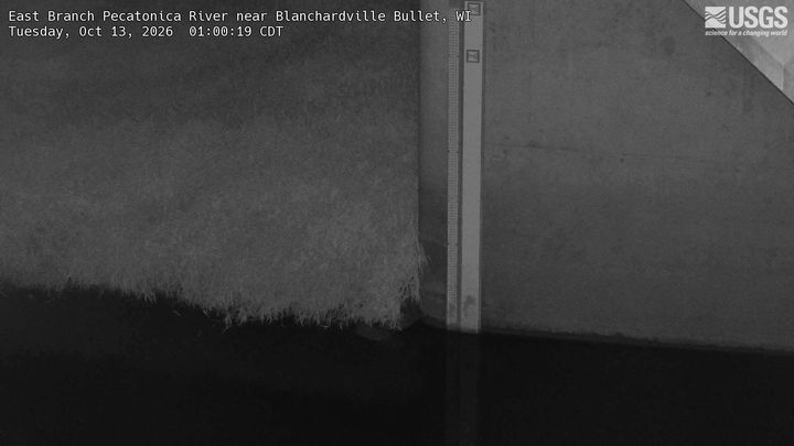 East Branch Pecatonica River near Blanchardville Bullet: the newest picture from the USGS camera