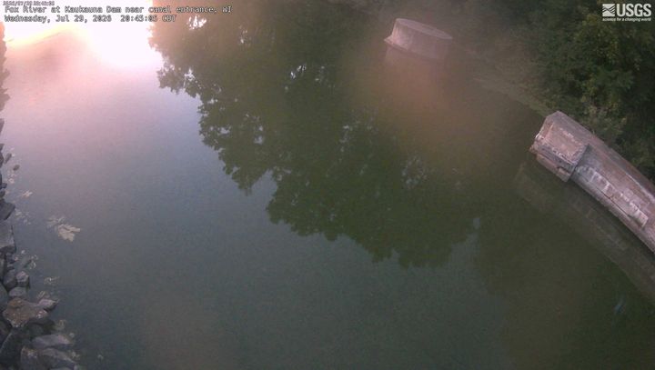 Fox River at Kaukauna Dam near canal entrance Webcam view
