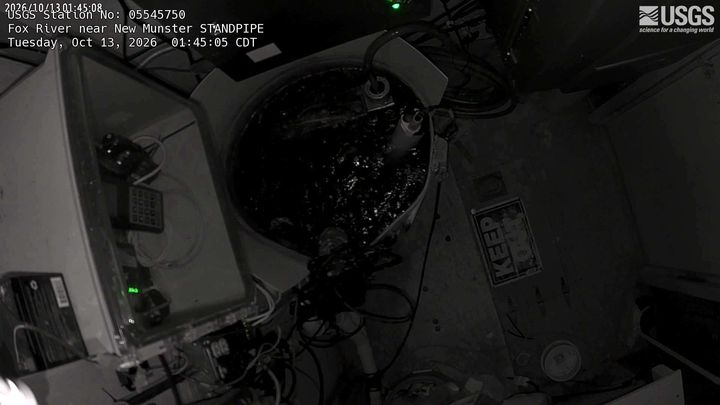 Fox River near New Munster STANDPIPE: the newest picture from the USGS camera