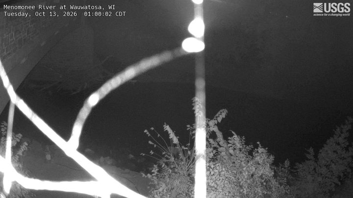 Menomonee River at Wauwatosa: the newest picture from the USGS camera