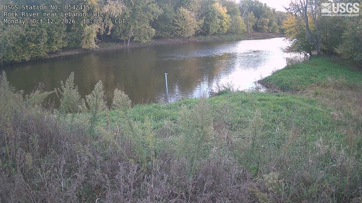 Rock River at Lebanon-3 E-Hwy MM bridge, WI: the newest picture from the USGS camera