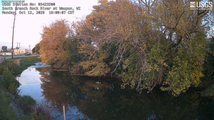 South Branch Rock River at Waupun, WI: the newest picture from the USGS camera