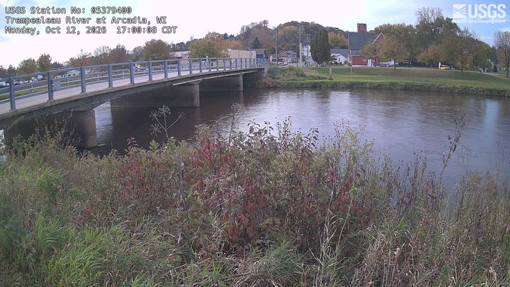 Trempealeau River at Arcadia, WI: the newest picture from the USGS camera