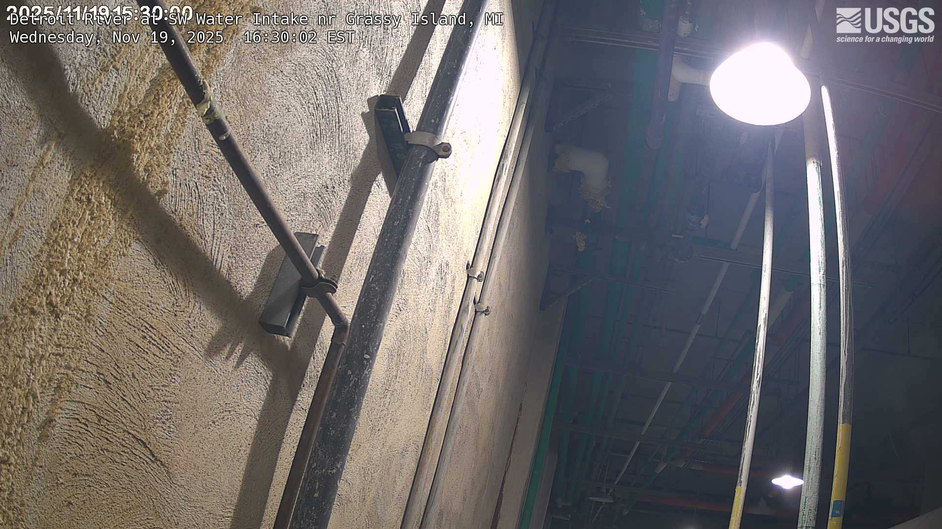 USGS HIVIS CAM Detroit River at SW Water Intake nr Grassy Island