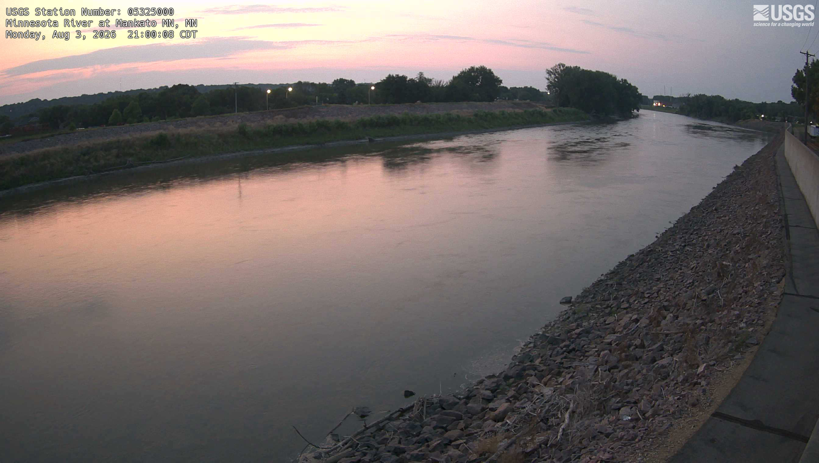 Most recent image at Minnesota River at Mankato MN