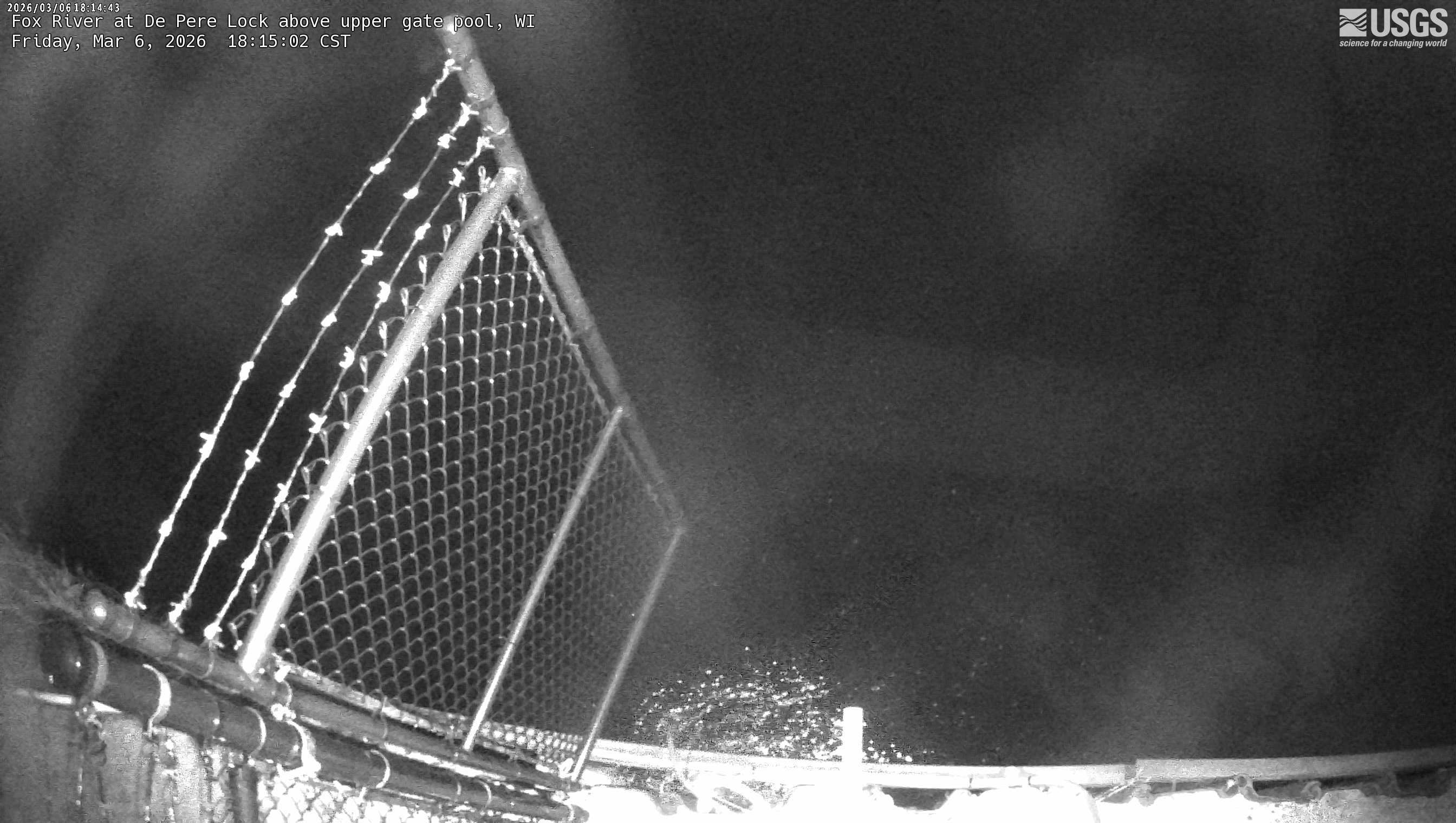 USGS HIVIS CAM Fox River at De Pere Lock above upper gate pool
