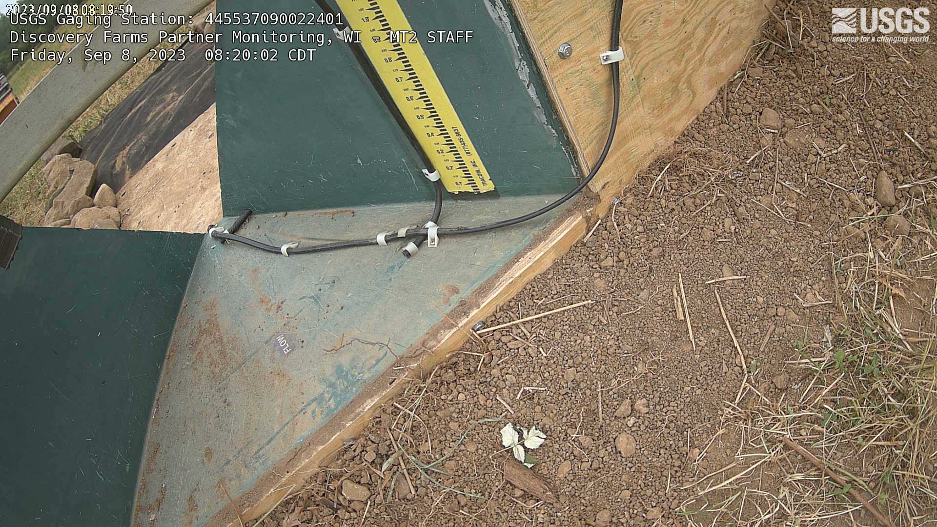 USGS HIVIS CAM MT2 STAFF